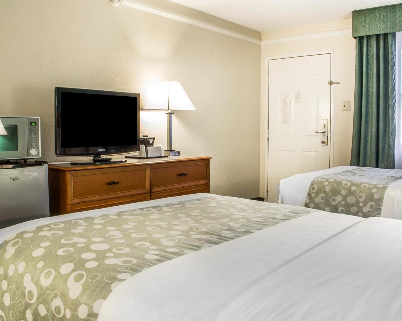 Quality Inn Tulsa Central Room photo